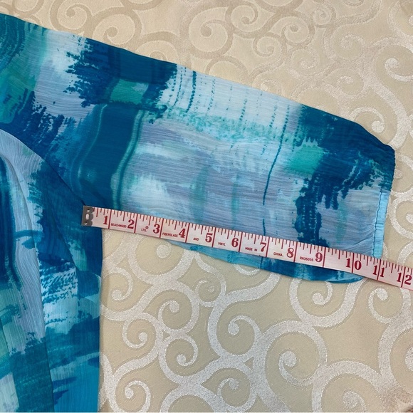 Avenue 14/16 Vibrant Blue Abstract print Blouse Top Women's Lace Accent EUC - Picture 8 of 12